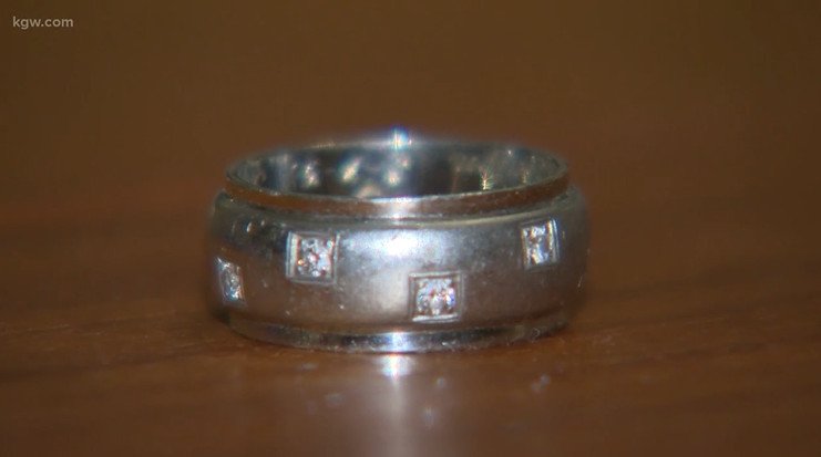 Lost found wedding ring KGW