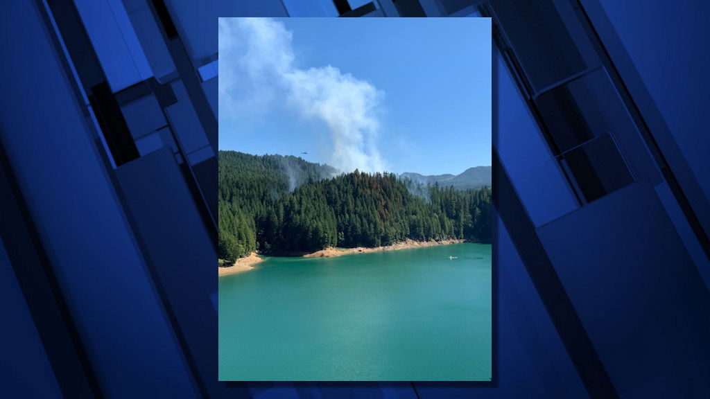 Crews use boats to reach new wildfire in forest NE of Sweet Home - KTVZ