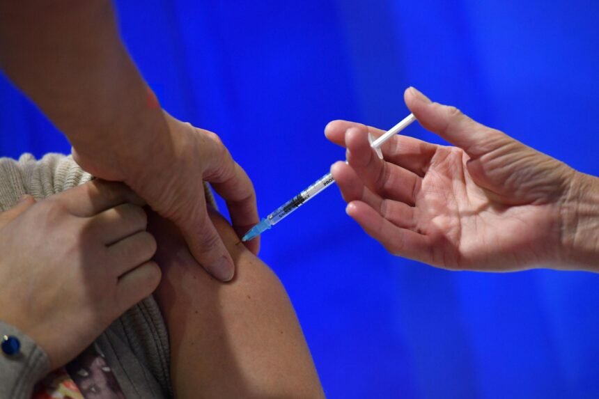 FDA advisers recommend authorization of Pfizer/BioNTech coronavirus vaccine