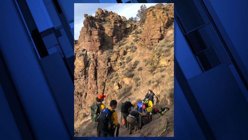 Smith Rock Misery Ridge hiker rescue DCSO SAR 327-2