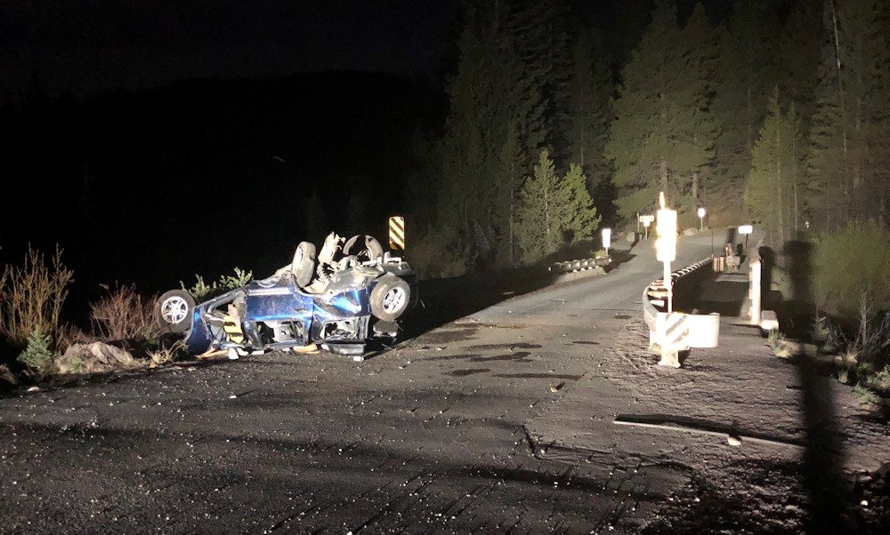 SUV in rollover crash on Skyliners Road east of Bend early Thursday