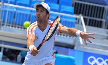 Jean-Julien Rojer competes