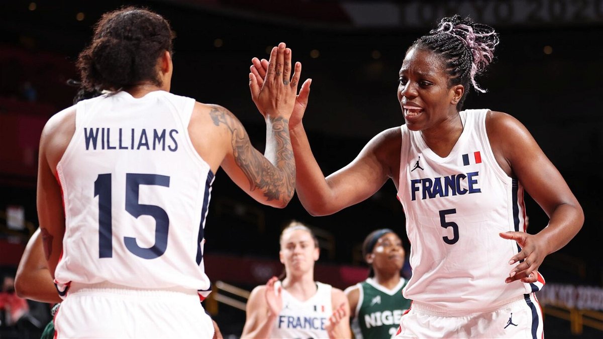 France rebounds after loss to Japan