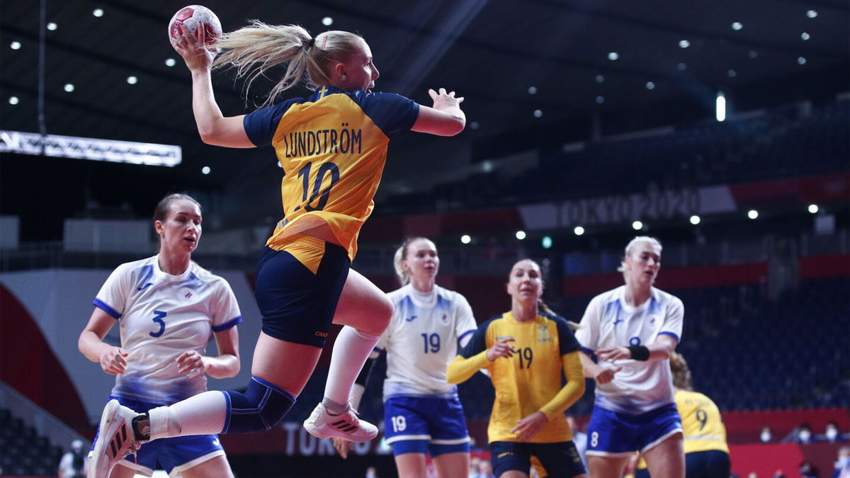 Sweden stuns ROC in handball prelim