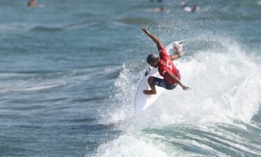 Men's surfing kicks off with exciting first round