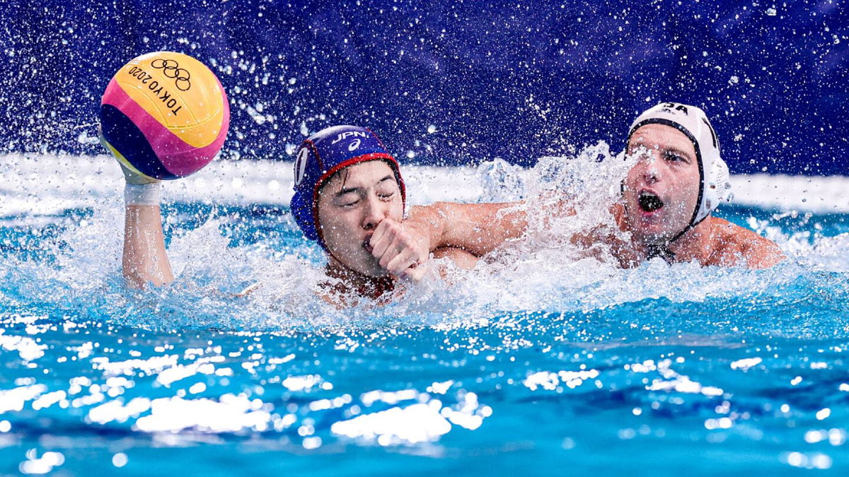 U.S. men edge Japan in thrilling water polo opener