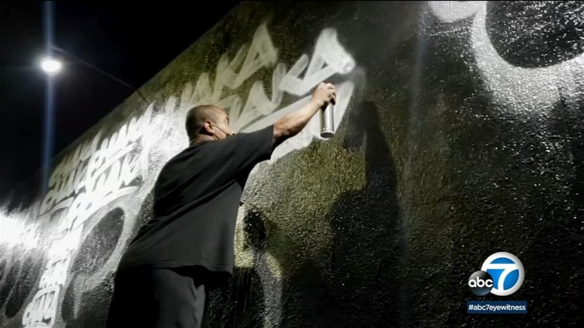 <i>KABC</i><br/>L.A.'s prolific graffiti artist Chaka was an urban hero for some