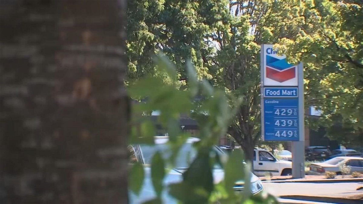 <i>KPTV</i><br/>A Northeast Portland woman says she was ambushed and robbed at a gas station off Martin Luther King Jr. Boulevard and Northeast Fremont this week.