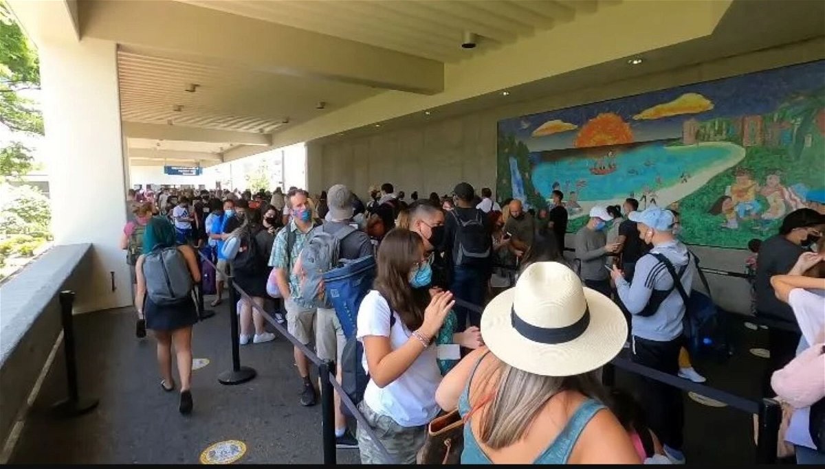 <i>KITV</i><br/>Travelers are not uploading a picture of their vaccine record to the Safe Travels website before they arrive in Hawaii -- so they're doing it in person at the screening station