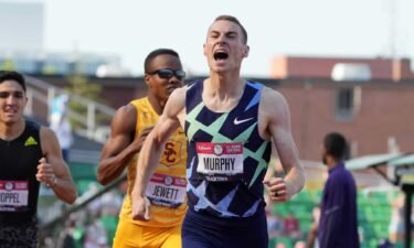 Clayton Murphy runs at the Olympic Trials