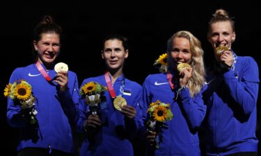 (L-R) Gold medalists Julia Beljajeva