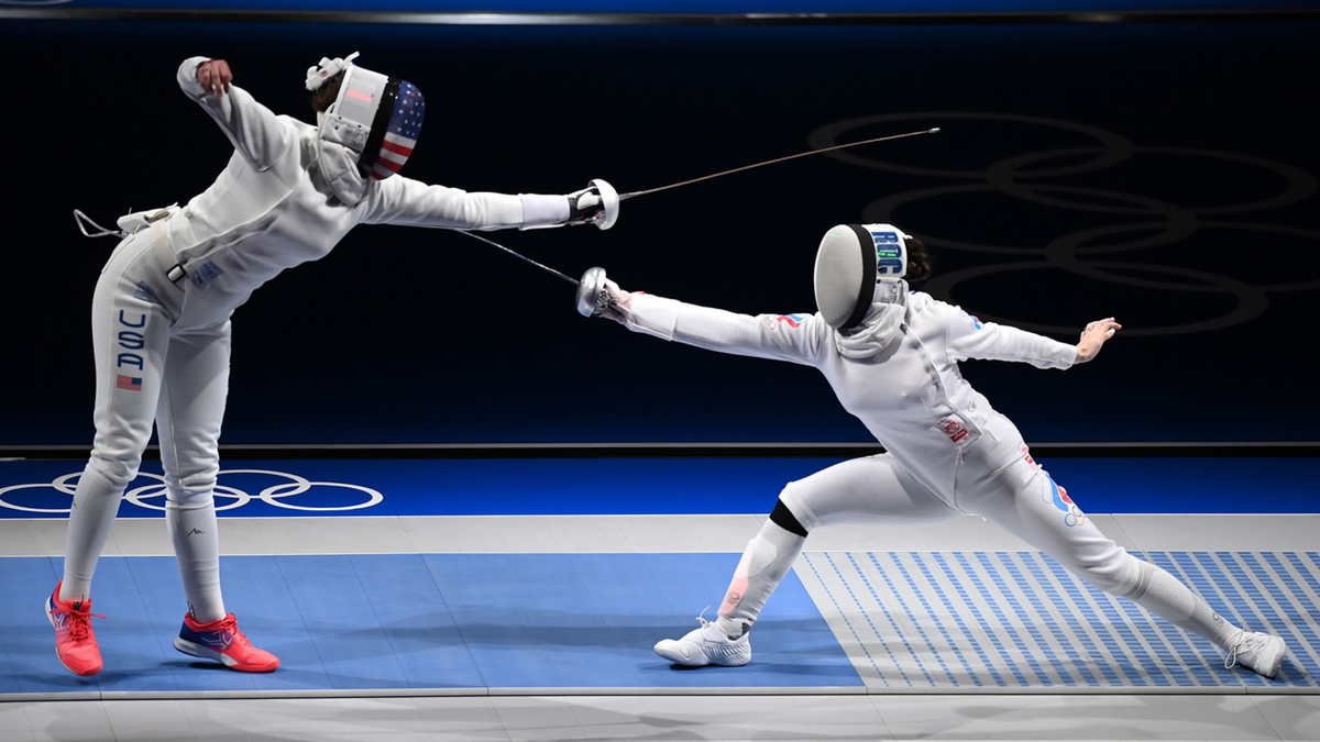 Kelley Hurley was defeated by Russian fencer Aizanat Murtazaeva in the women's individual epee round of 16