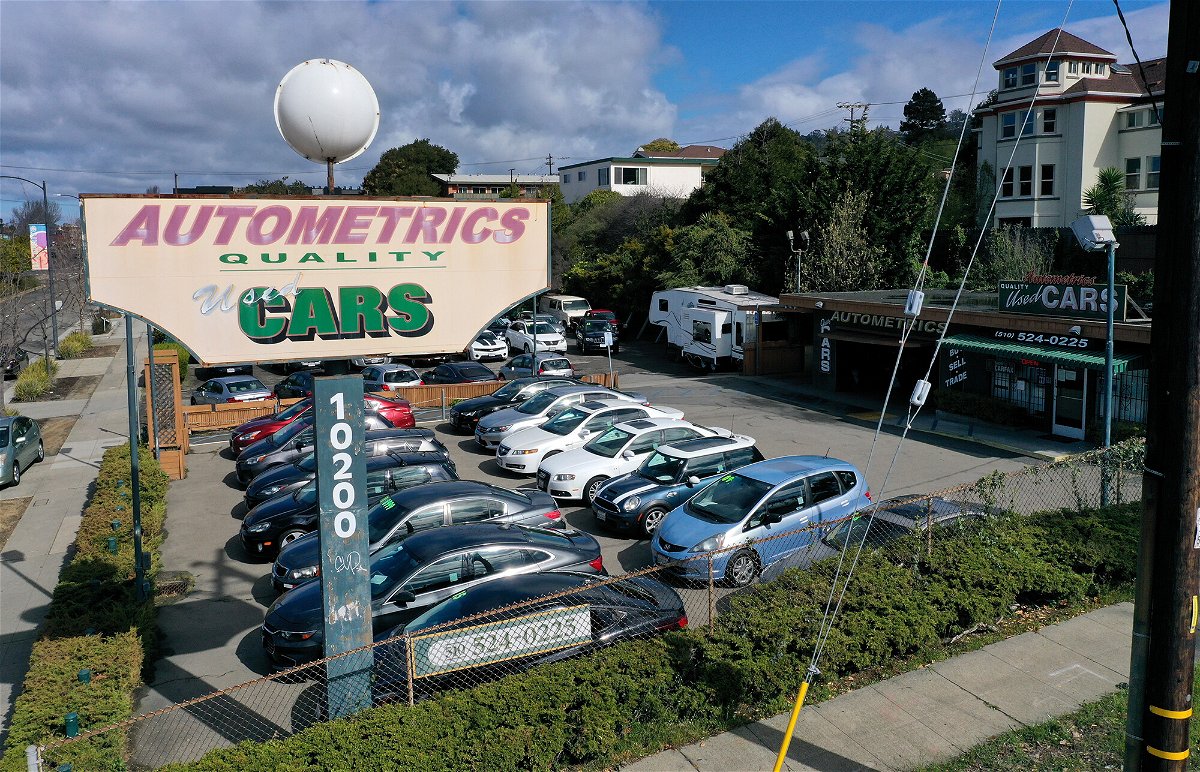 <i>Justin Sullivan/Getty Images</i><br/>Used cars sit on the sales lot at Autometrics Quality Used Cars on March 15 in El Cerrito