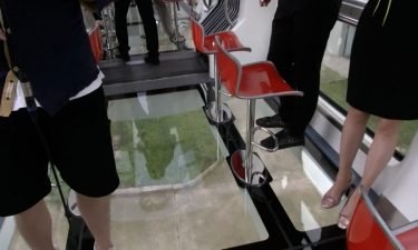 The cars on Chengdu's new Zhongtang Air Railway have transparent floors.