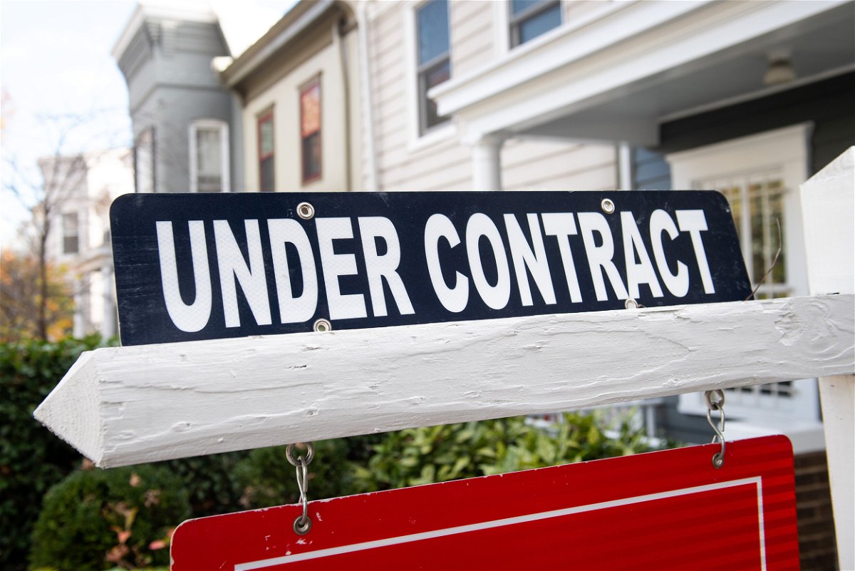<i>Saul Loeb/AFP/Getty Images/FILE</i><br/>Homeowners who missed out on ultra-low interest rates earlier this year may have another chance.