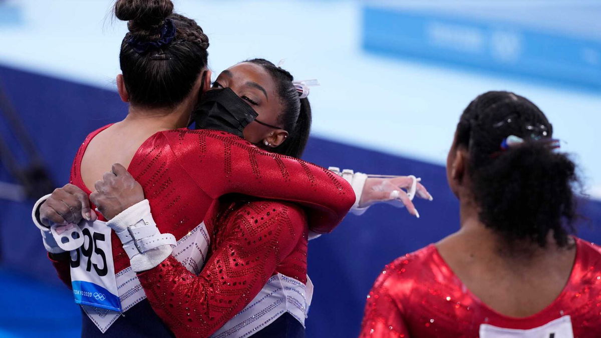 Biles exits women's Olympic team final after vault