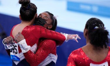 Biles exits women's Olympic team final after vault