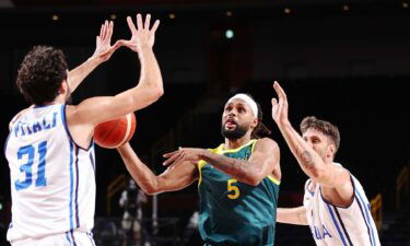 Australia men's basketball earns tough win against Italy