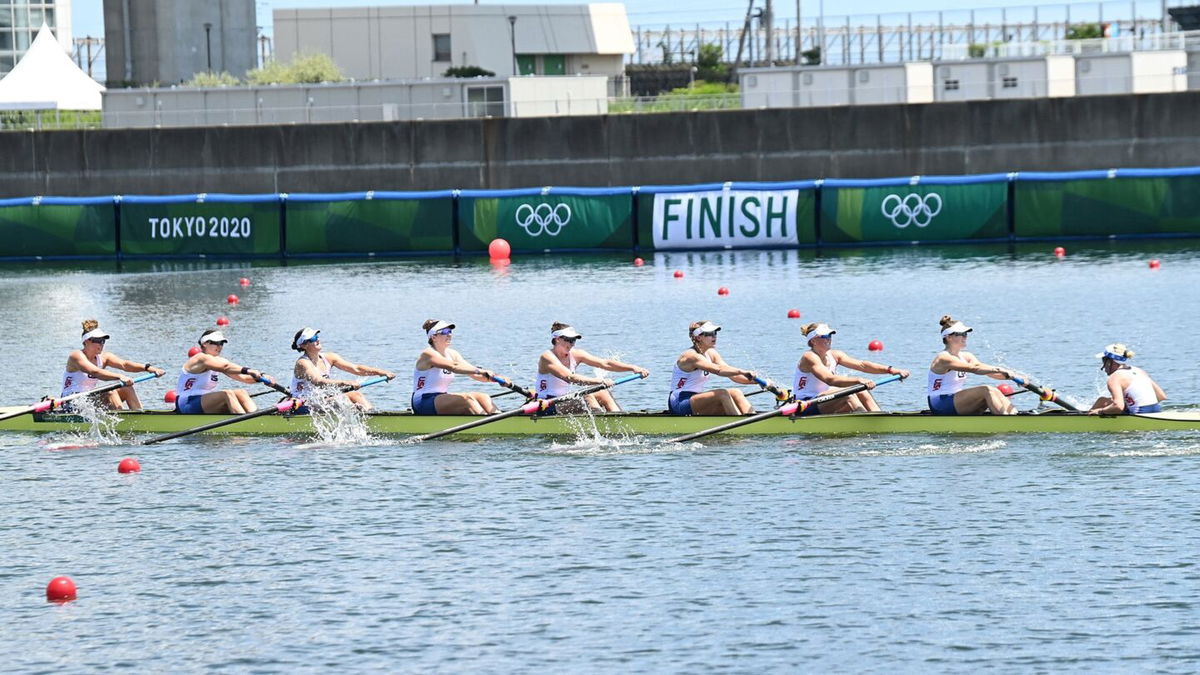 Finish: U.S. wins women's eight heat two