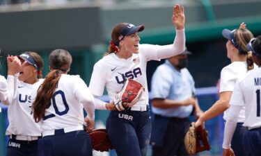 Monica Abbott one-hits Canada as U.S. wins 2nd prelim game