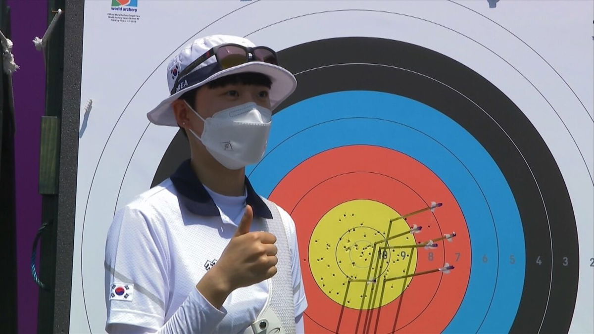 South Korean archers set Olympic records in ranking round
