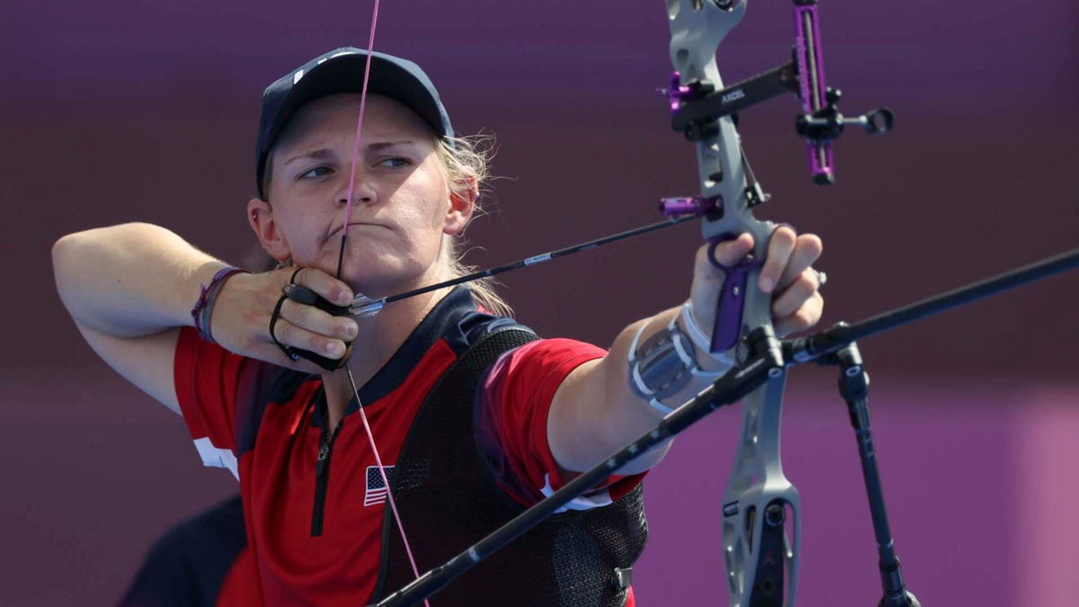 USA's Mackenzie Brown eliminates two en route to last 16