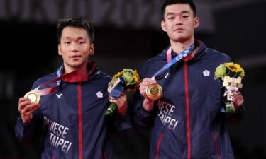 Unseeded Chinese Taipei wins gold in badminton men's double