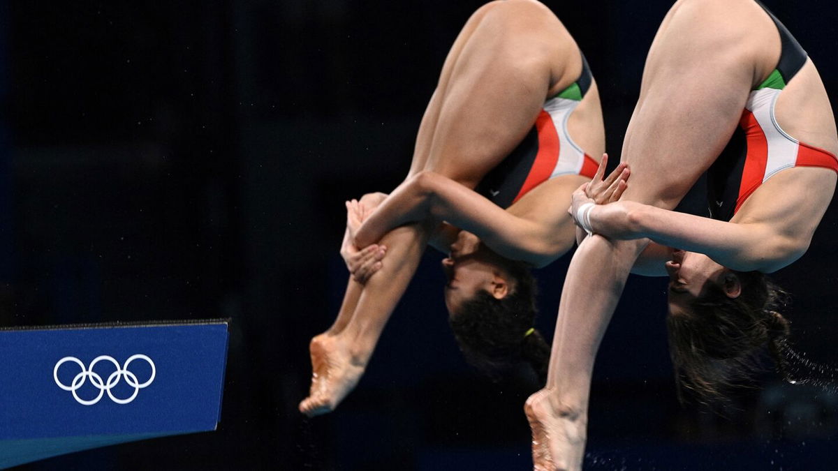 Mexico duo dives to bronze in women's synchro platform