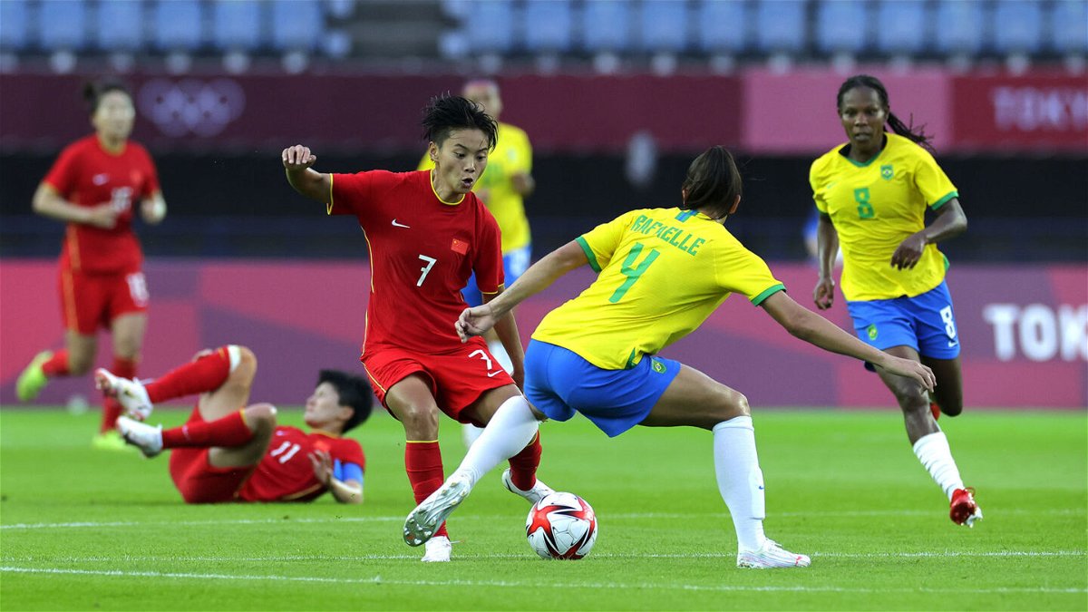 Brazil romps China 5-0 in opening match