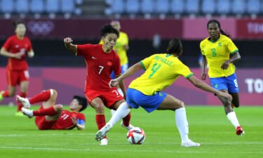 Brazil romps China 5-0 in opening match