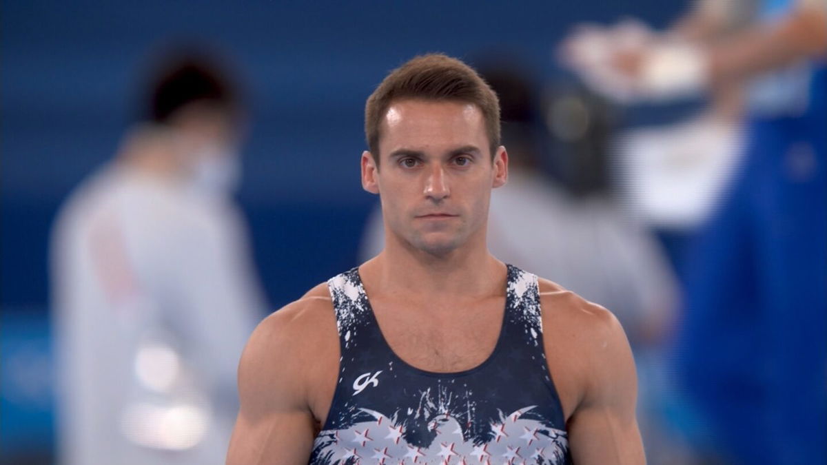 Sam Mikulak sticks 14.533 vault in all-around final