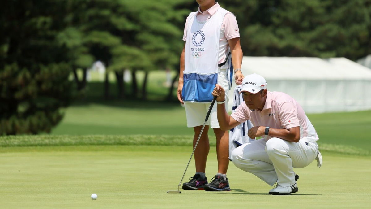 Matsuyama sinks long birdie to close in on Schauffele