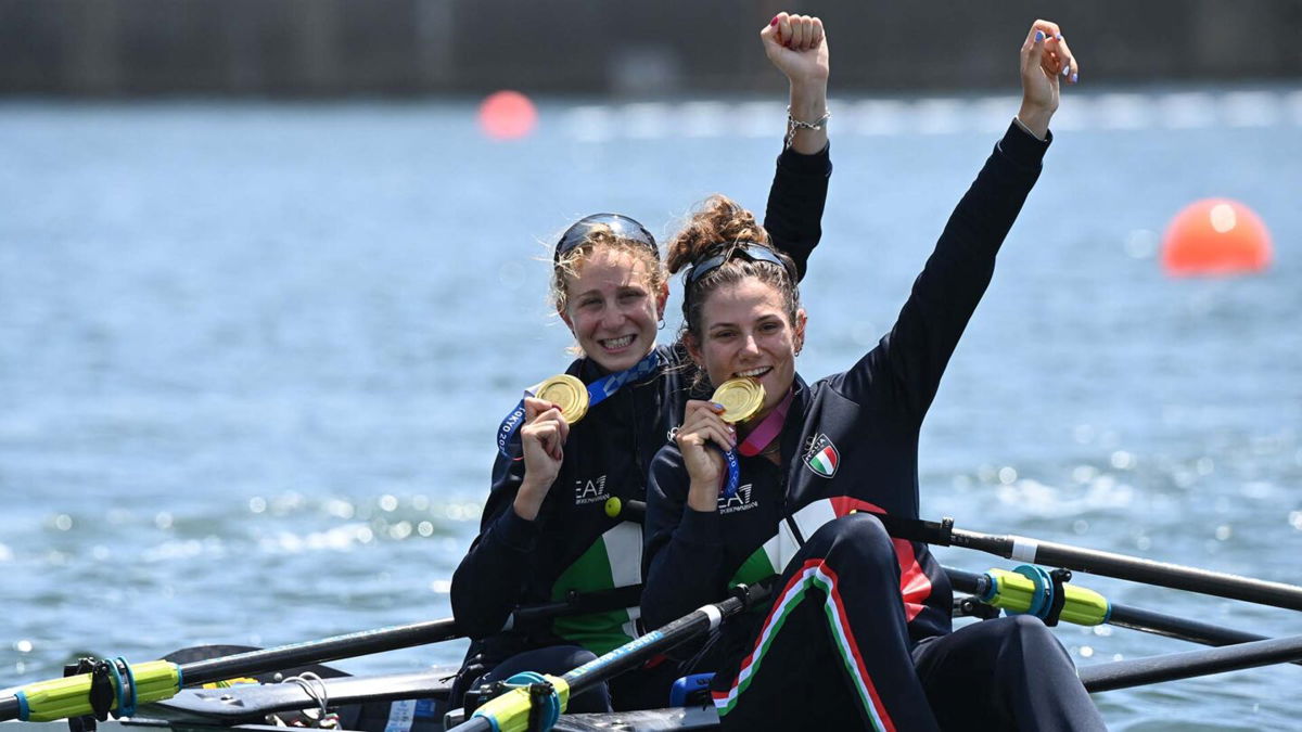 Italy surges to gold medal victory in women's double sculls