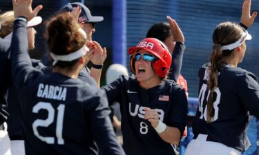 USA remains perfect after win over Mexico