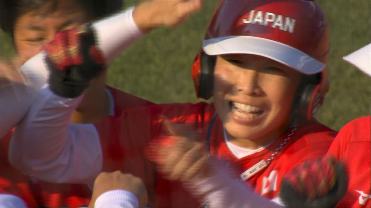 Japan’s Eri Yamada hits walk-off single vs. Canada