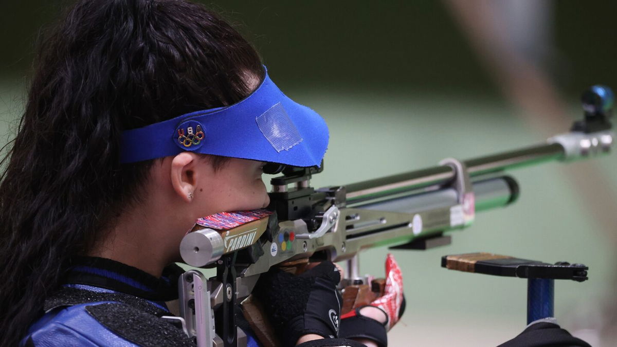 American Mary Tucker battles in air rifle final