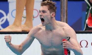 Great Britain wins the 4x200m freestyle relay