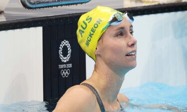 Emma McKeon blazes Olympic record heat in 100m freestyle