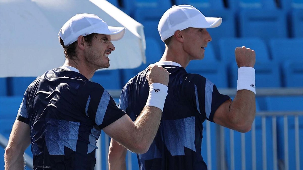 Andy Murray and Joe Salisbury advance in doubles