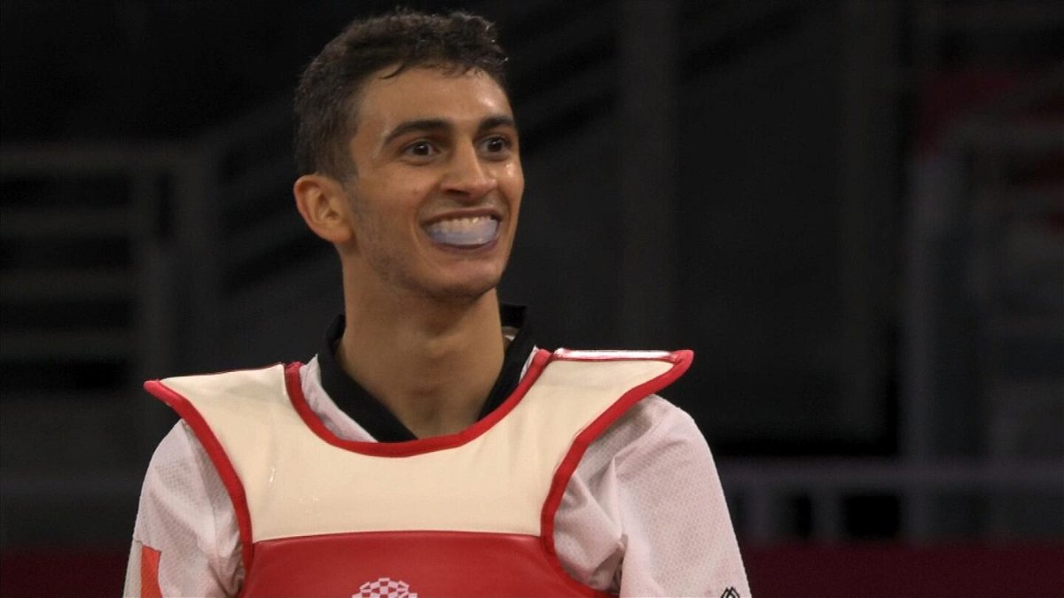 Italy's Vito Dell'Aquila captures first taekwondo gold medal