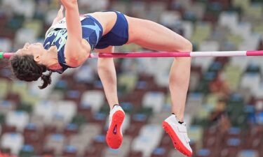 ROC's Maria Lasitskene soars to win high jump gold