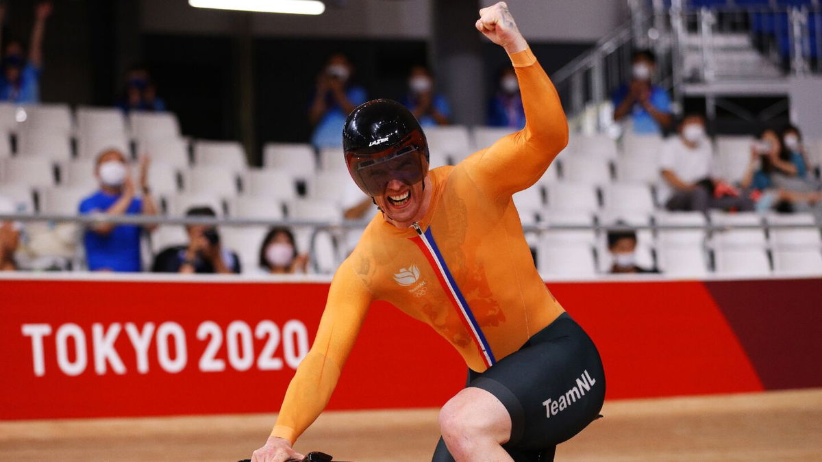 Netherlands win gold with Olympic record in team sprint