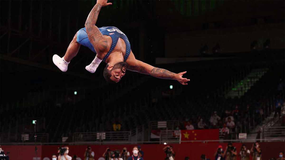 Gable Steveson literally flips out after gold medal victory