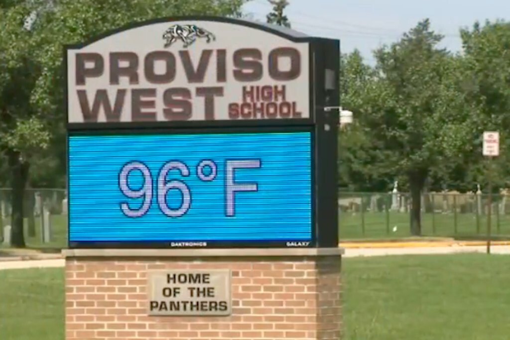 High school students complain of hot classrooms amid air conditioning system upgrade