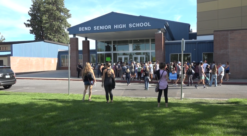 Bend La Pine School Board adopts school return plan with mask mandate