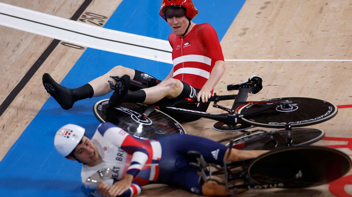 Track cycling crash