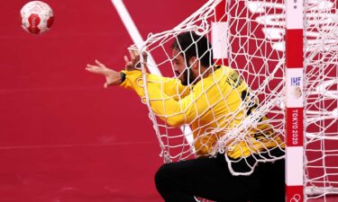 Egypt's goalkeeper stuck in net