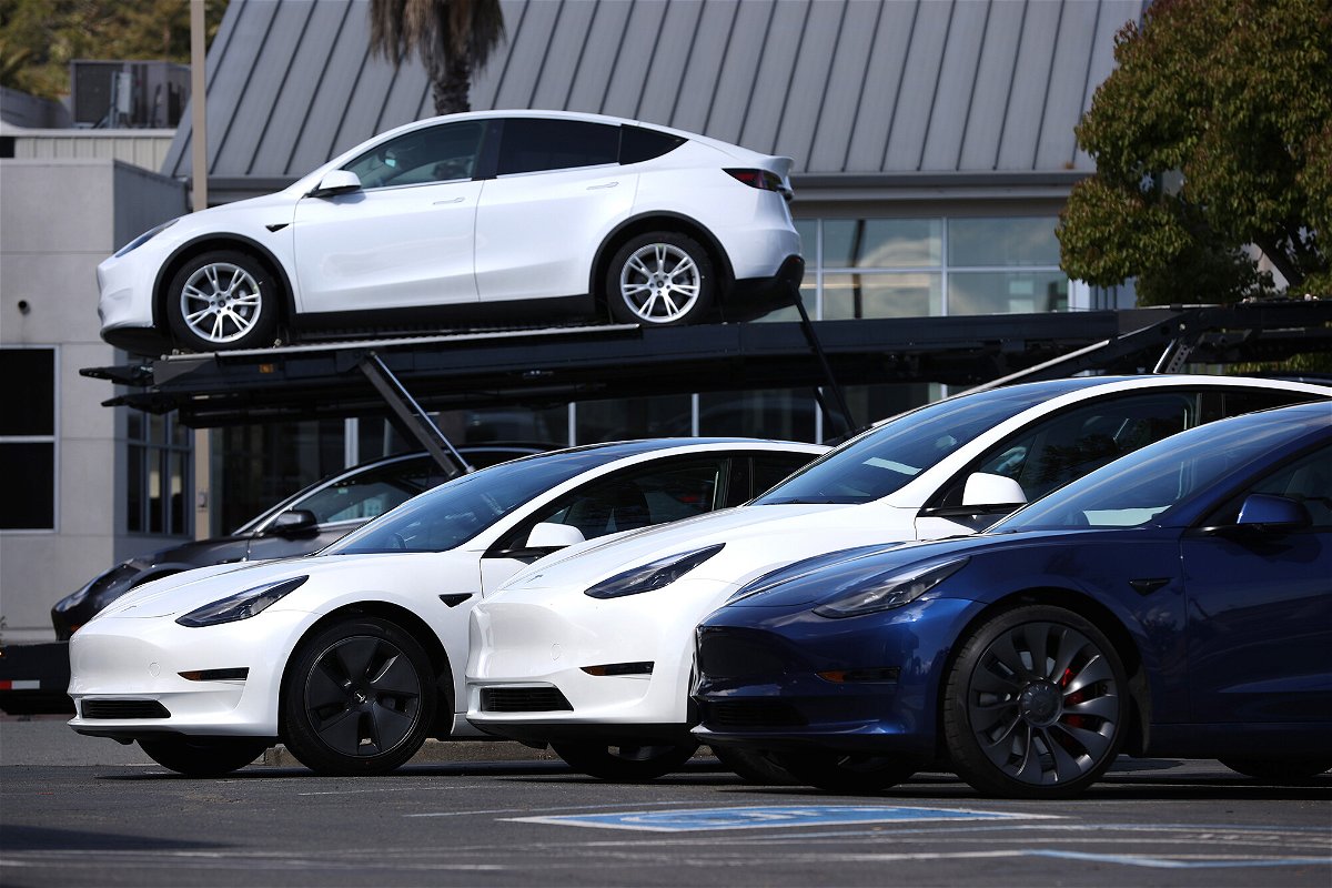 <i>Justin Sullivan/Getty Images</i><br/>The estimated delivery times on Tesla on it's website