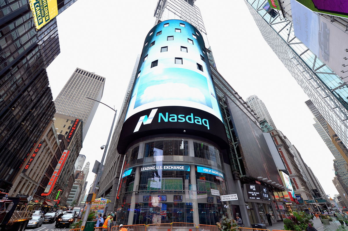 <i>Roy Rochlin/Getty Images</i><br/>The Nasdaq surpassed the 15