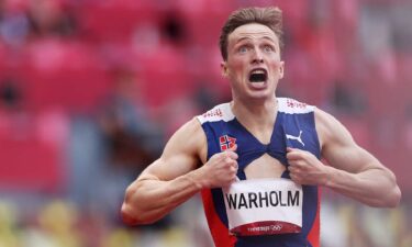 Karsten Warholm demolishes 400m hurdles WR in 45.94 for gold